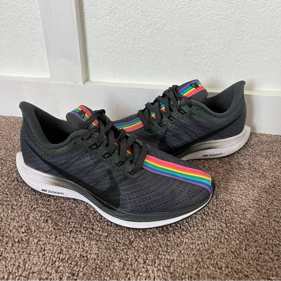 Nike Shoes - Nike Women's 6.5 Zoom Pegasus Turbo Be True Sneakers.